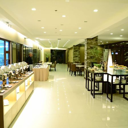 Gt Hotel Bacolod Esterno foto