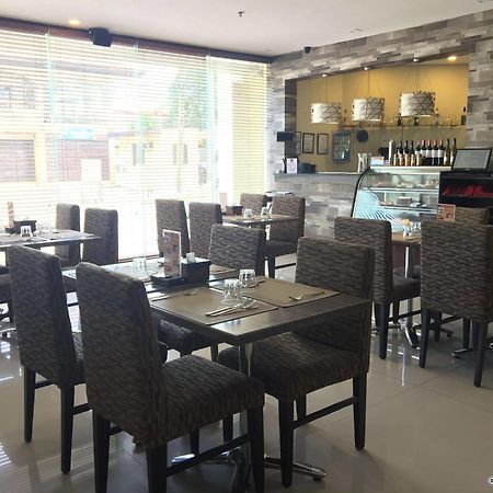 Gt Hotel Bacolod Esterno foto
