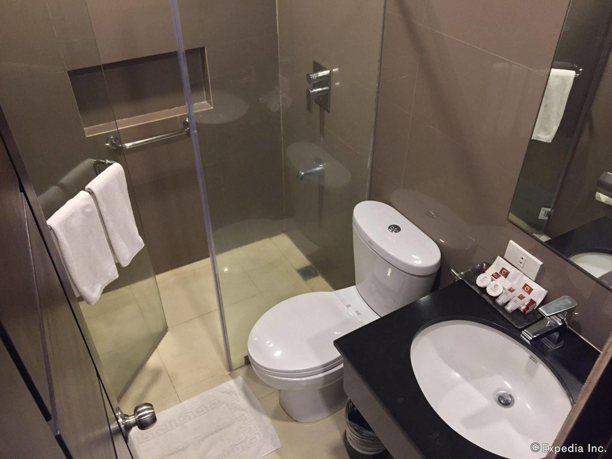 Gt Hotel Bacolod Esterno foto